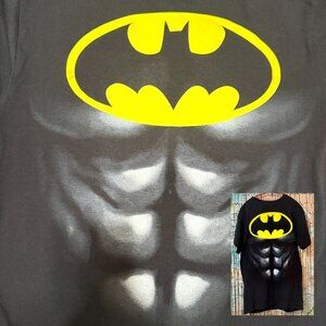 Batman Bat Signal with 6-Pack Abs Men's Cotton DC Comics T-Shirt, Black, Medium